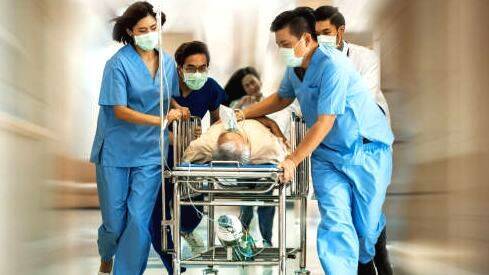 പണമില്ലെന്ന പേരിൽ അത്യാസന്ന ചികിത്സ നിഷേധിക്കരുത്, സ്വകാര്യ ആശുപത്രികൾക്കും കർശന നിർദ്ദേശങ്ങളുമായി ഹൈക്കോടതി