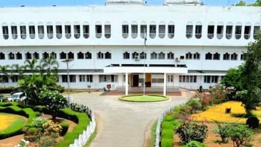 കാലിക്കറ്റ് വി.സി:സെർച്ച് കമ്മിറ്രിയിലേക്ക് സെനറ്റ് പ്രതിനിധിയെ കണ്ടെത്തണം